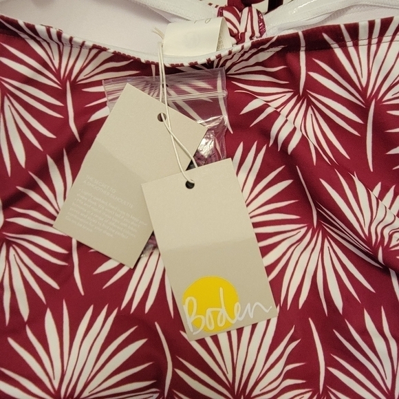 Boden Red Sardinia Palm Leaf Tankini Top NWT - Picture 8 of 9